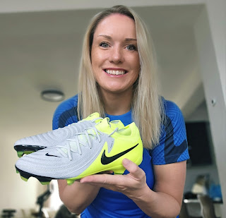 Nieuwe voetbalschoenen als perspectief voor terugkeer na voorste kruisbandblessure